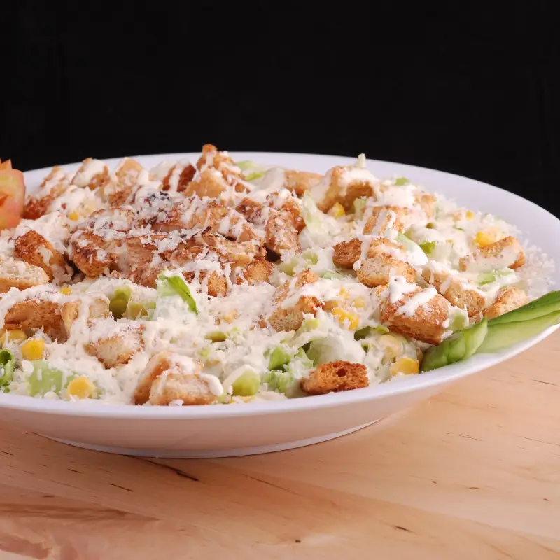 سلطة الدجاج سيزار