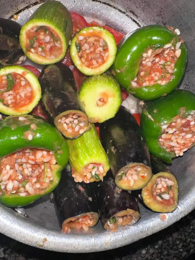 22. محشي كوسة فلفل بتنجان 1 ك