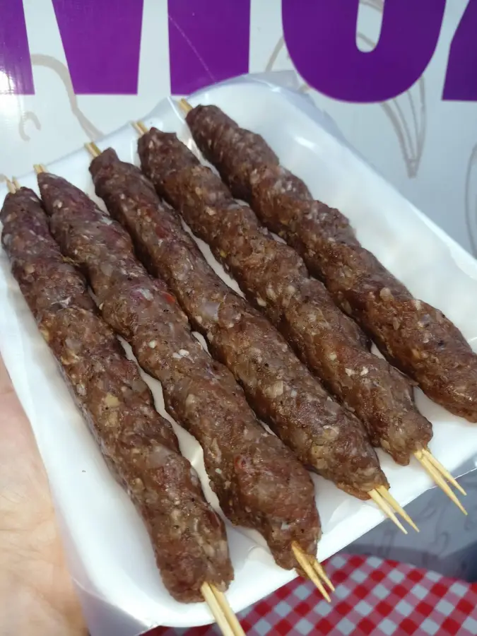 19. كفته لحم سيخ نص ك