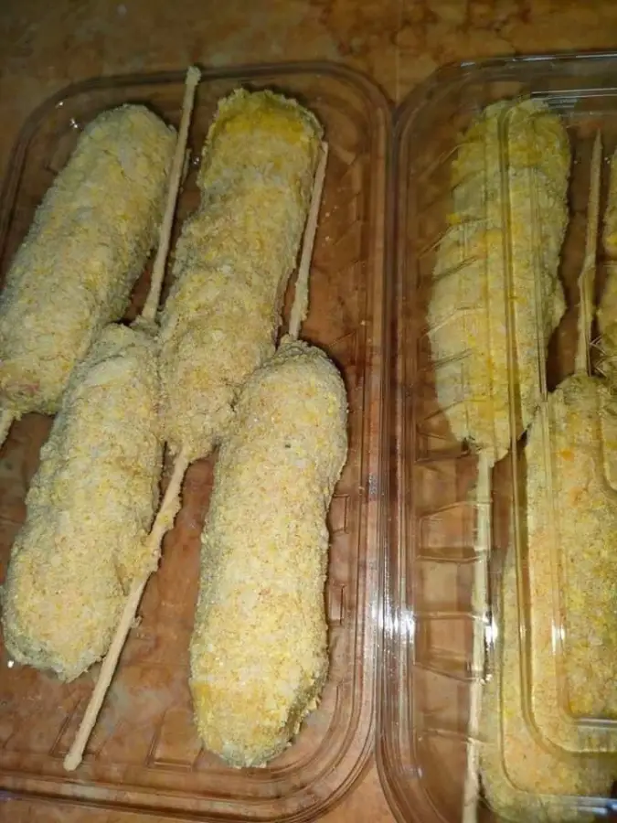 29. كورن دوج 4 قطع بشرايح الشيدر