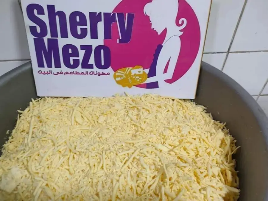 18. جبن رومي مبشور ربع ك