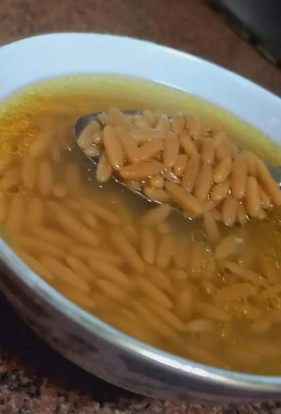 65. شوربة لسان عصفور