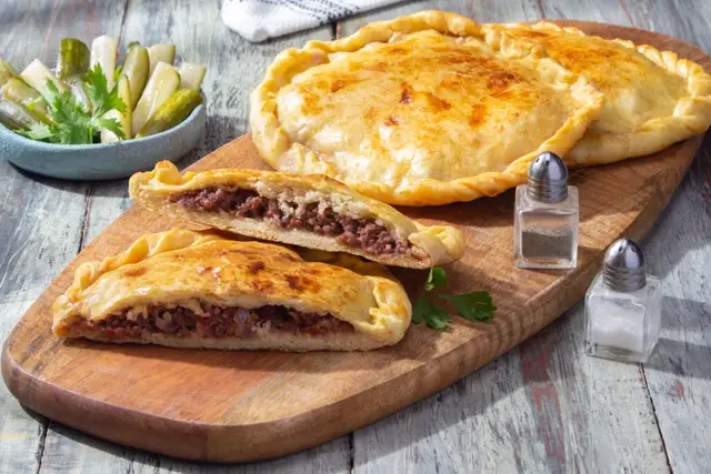 1. حواوشى لحم صغير 150 جم