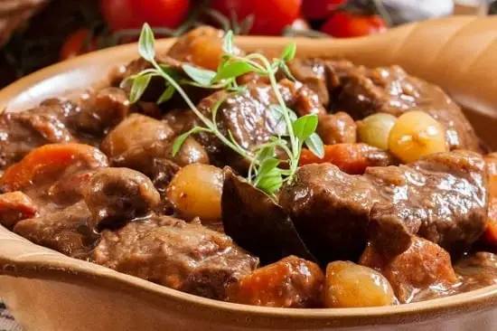 27. طاجن بامية باللحمة