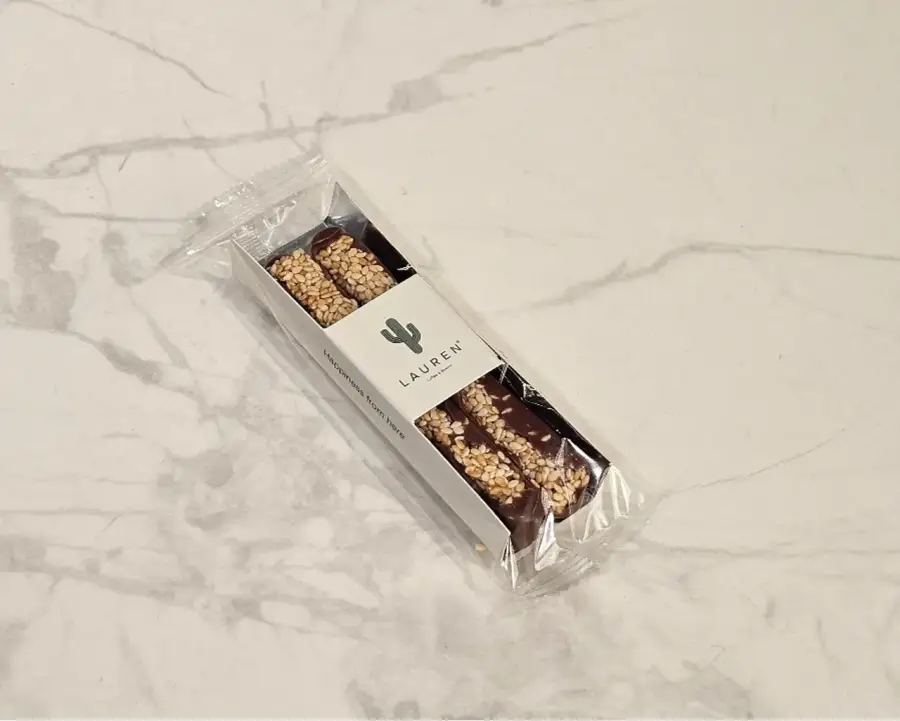 اصابع مكسرات سمسم