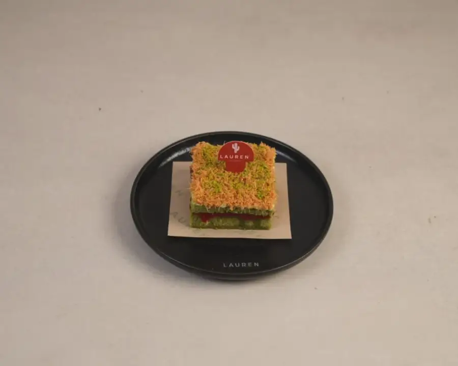 ميني كيك فستق بالكنافة